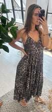 Load image into Gallery viewer, Lurex leopard strappy pleated maxi dress

