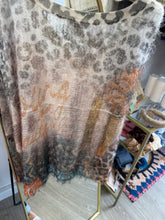 Load image into Gallery viewer, Grey leopard detail jumper fluffy
