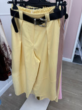 Load image into Gallery viewer, 2 colours 3/4 trousers belted

