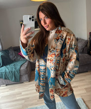Load image into Gallery viewer, Blue printed suede open funky jacket
