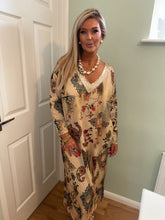 Load image into Gallery viewer, Sequin lurex paisly print maxi dresses
