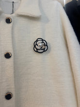 Load image into Gallery viewer, Thick knit brooche cardigan jacket
