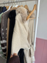 Load image into Gallery viewer, 4 colours ultra thick faux fur hoody cardigan
